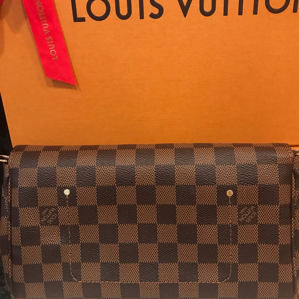 ❌SOLD❌ Louis Vuitton Favorite MM in Damier Ebene - Picture 5 of 6